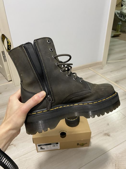 Берци Dr.Martens Jadon