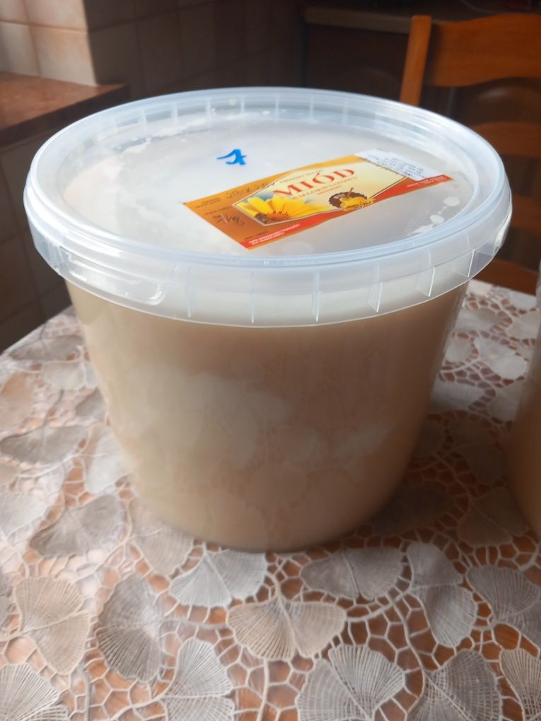 Miód wielokwiatowy tegoroczny w wiadrze  7kg.