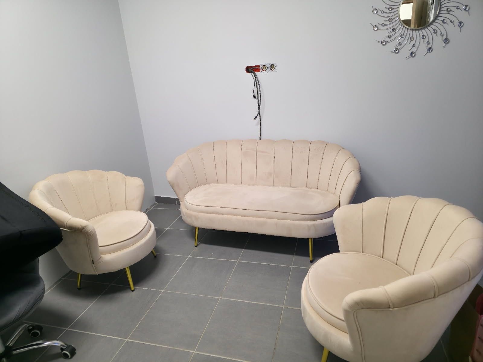 Sofa + 2 fotele muszelki ELIF beżowy welur, złote nogi