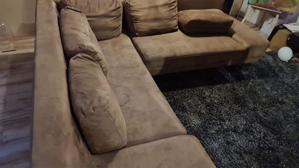 Brązowy narożnik z funkcją spania