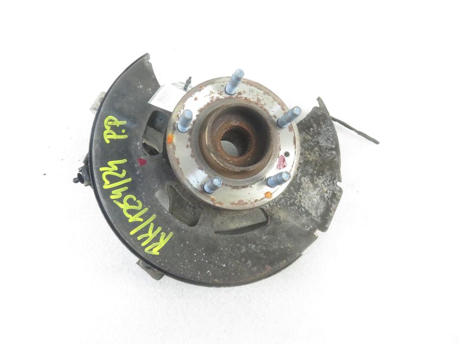 Zwrotnica Przednia Prawa Opel Zafira Tourer C 1.4