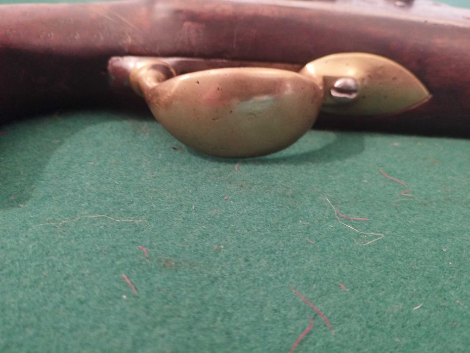 Pistola de percussão do sul da Europa, por volta de 1840.