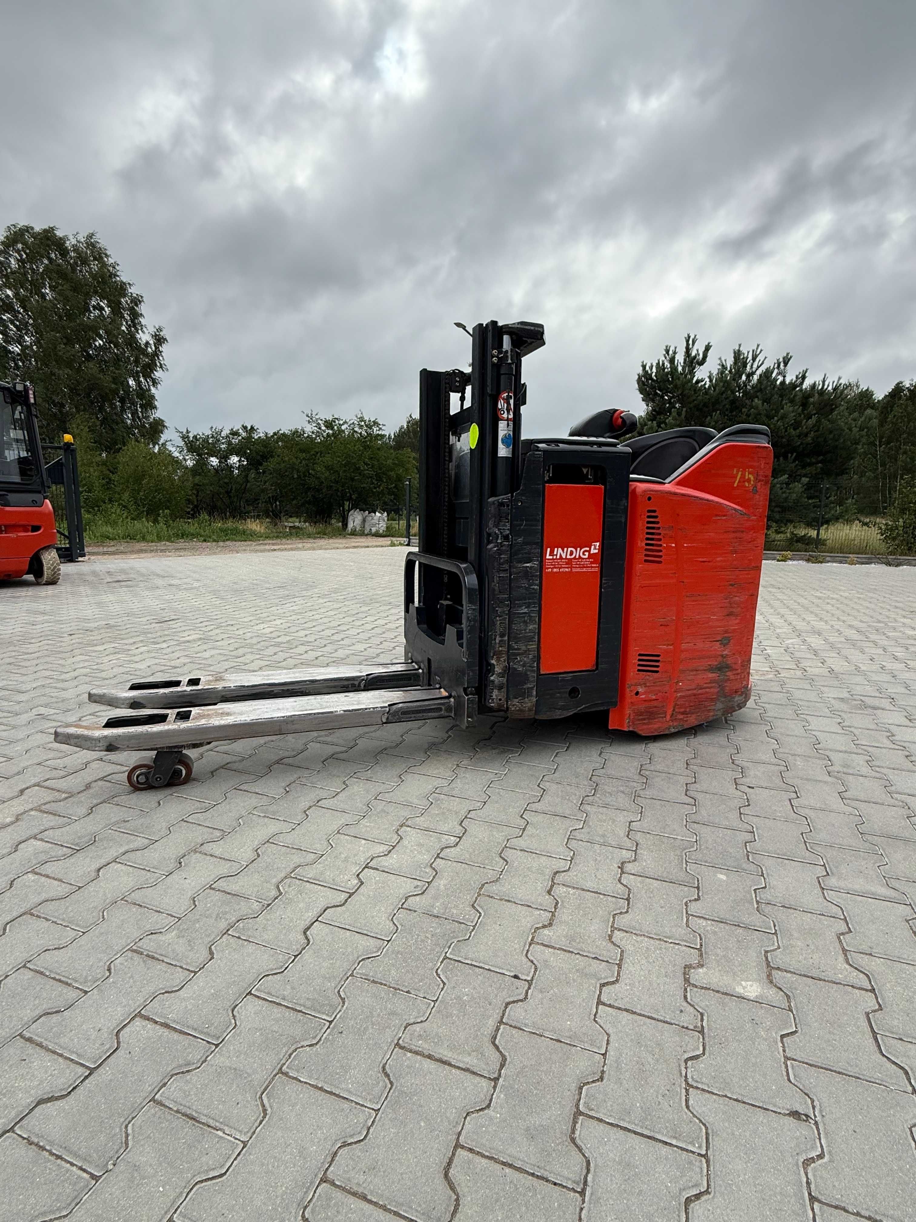 Wózek Paletowy Linde L12SP 2012 z Masztem 1,7m