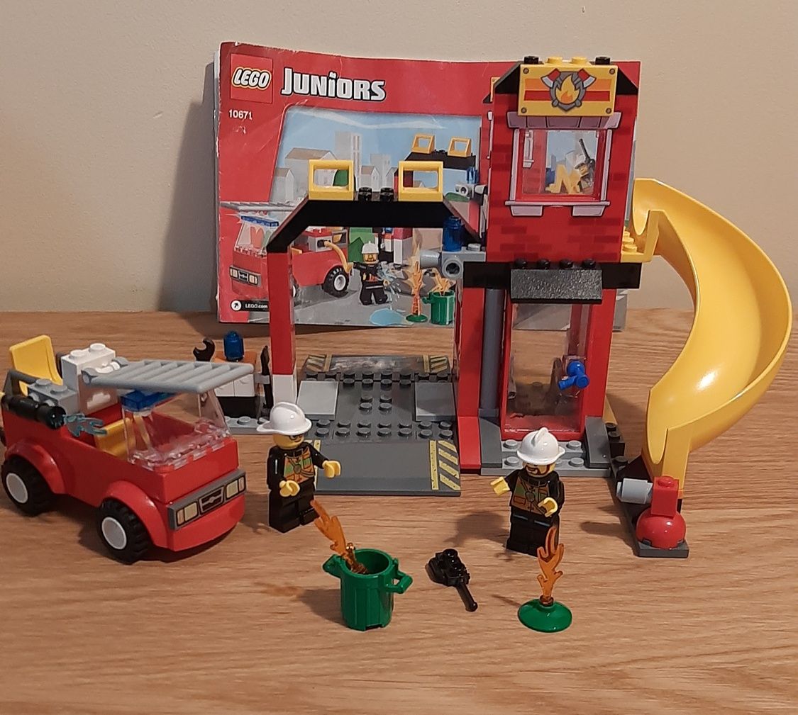 Lego juniors Remiza strażacka