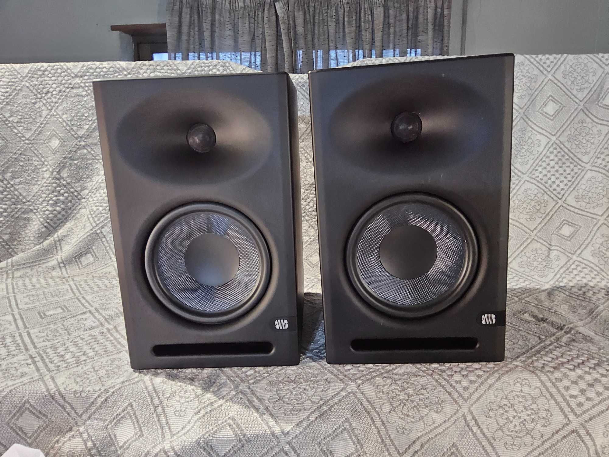 Colunas Monitoras de Estúdio  Ativas PRESONUS ERIS E8 XT    SEMI-NOVAS