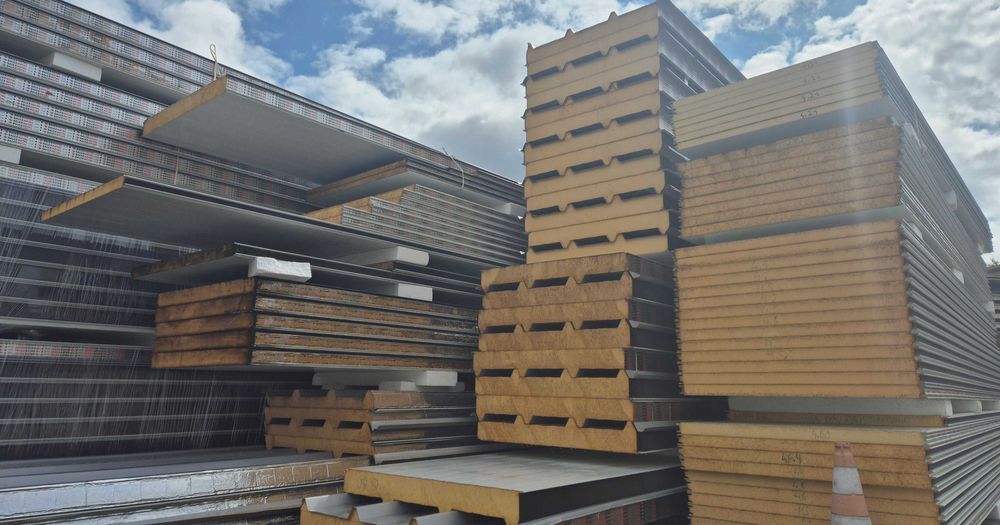 Płyty warstwowe PIR 1i2 gat grubości 4-12cm od ręki sprzedaż na szt 1