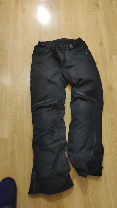 Calças para motociclista com proteções