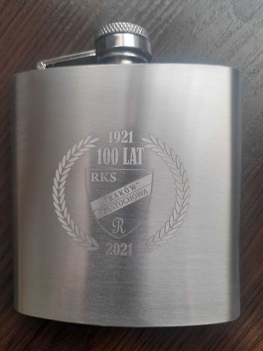 Piersiówka metalowa