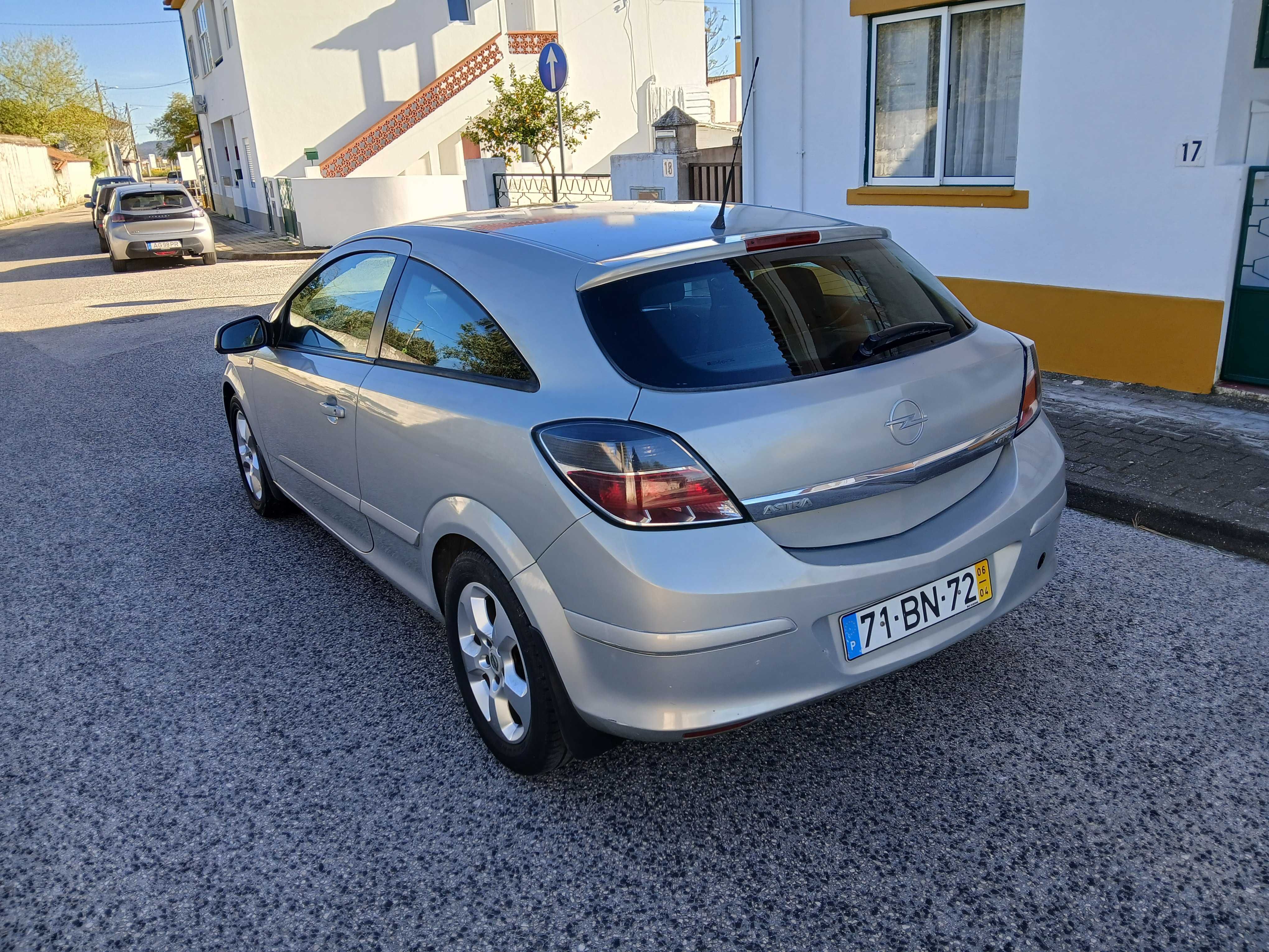 Opel Astra Gtc 5 lugares