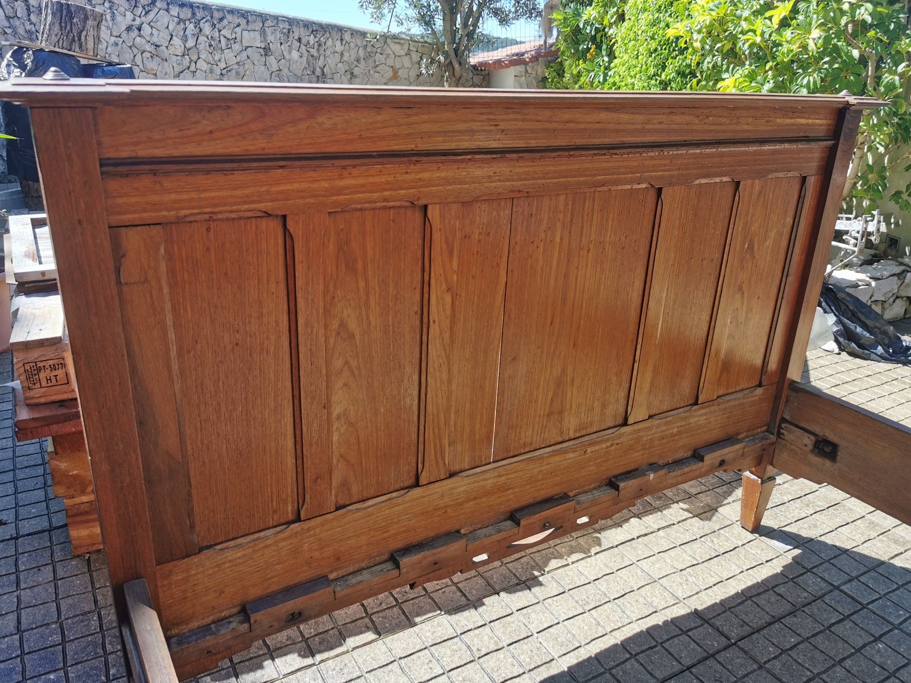 Vendo cama única em macauba