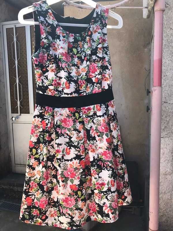 Vestido Florido de Verão Tam. S