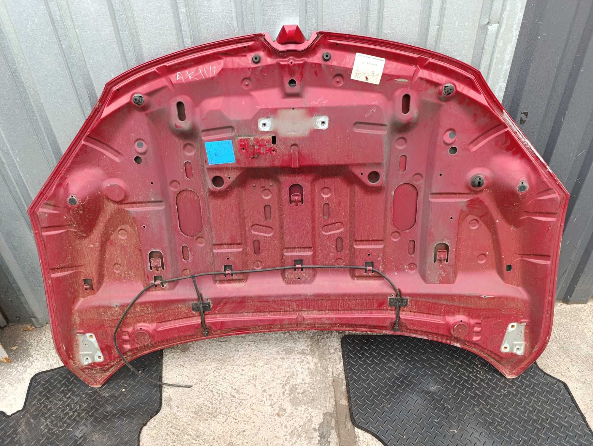 Капот Renault Megane 3 2008-13г.в., дорестайлинг