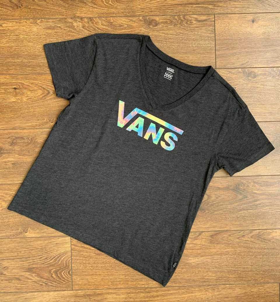 Жіноча футболка на літо Vans