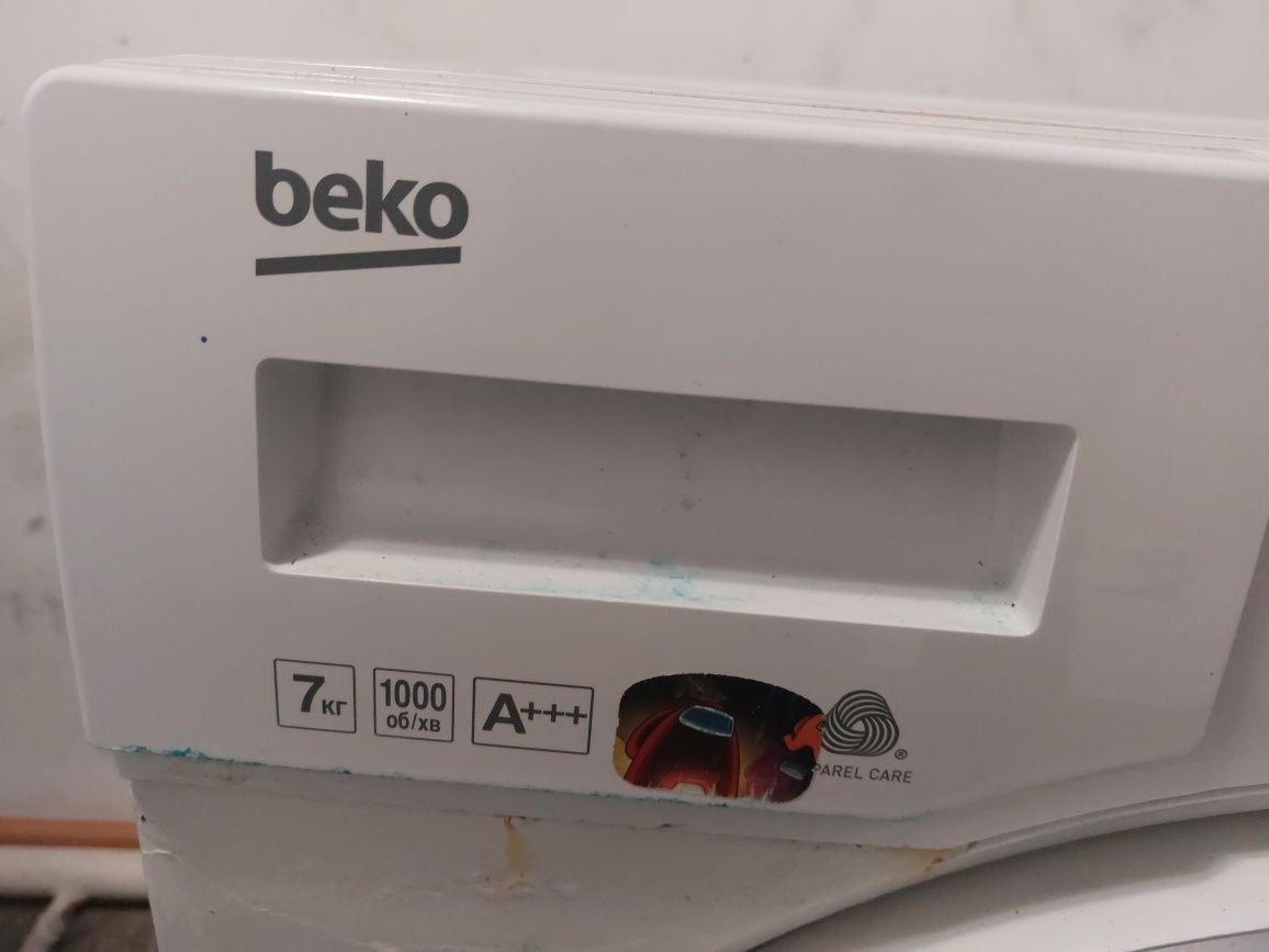 Продам стиралку Beko 7кг.Потёк бак после замены подшибник