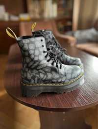 Buty Dr Martens na platformie