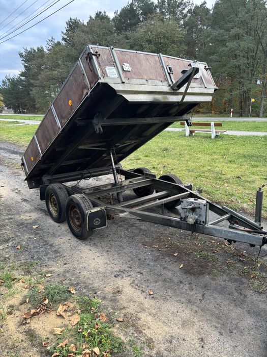 Przczepka wywrotka 3 trony kiper  do busa