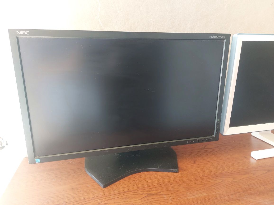 Монитор 23" NEC MultiSync PA231W-BK профессиональній