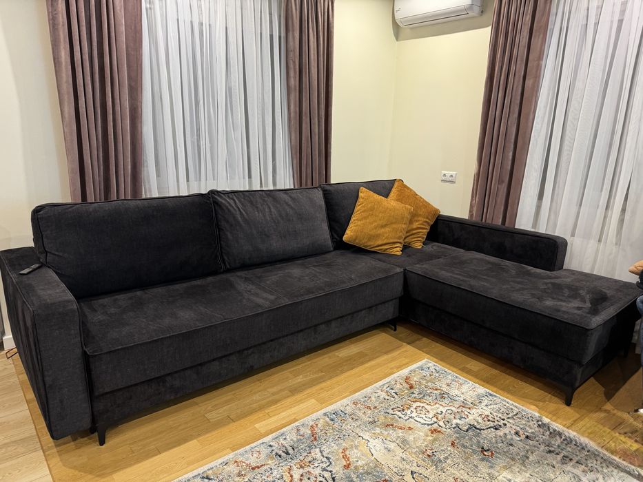 Диван кутовий в ідеальному стані