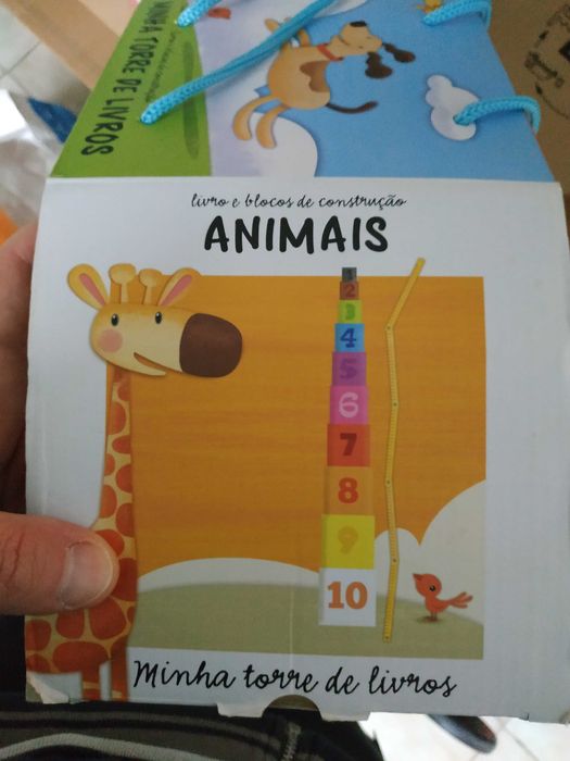 Brinquedos cubos criança