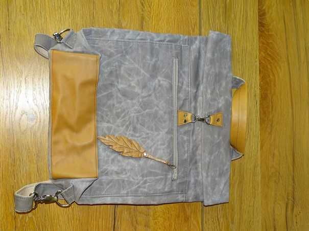 Plecak z płótna woskowanego (bagpack made of waxed material)