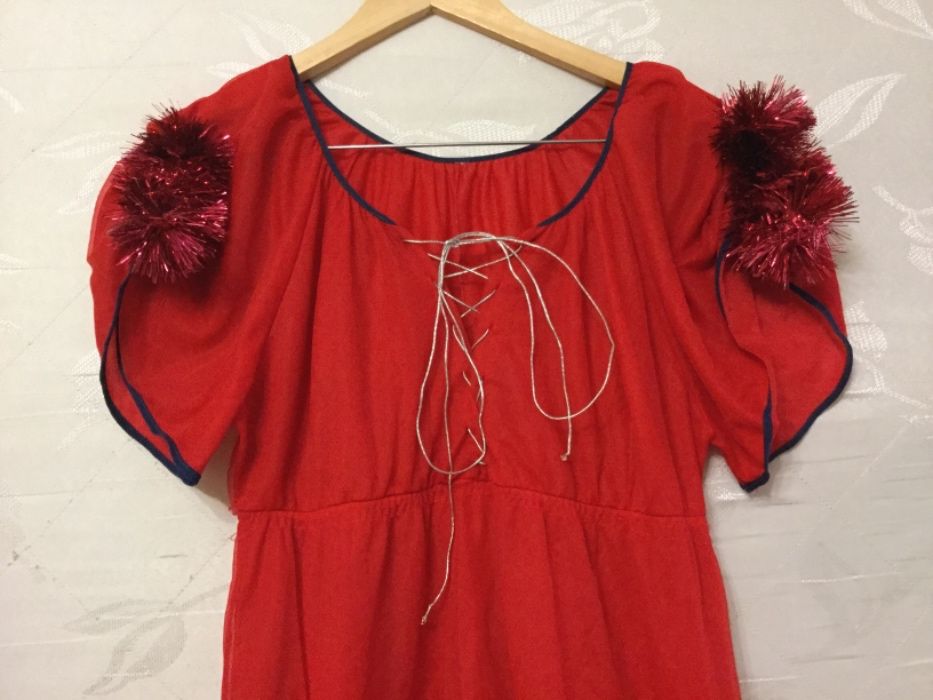 Новогодний наряд карнавальный -костюм (красное платье)для 15-20лет