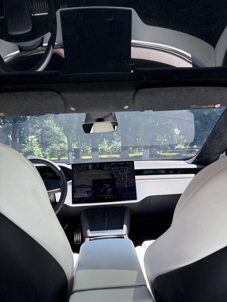 Tesla Model S P100D 2023