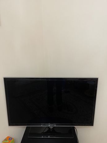Телевізор Samsung UE40D5000PW