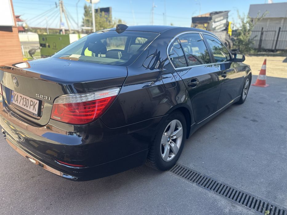 Бмв е60 523i родной пробег
