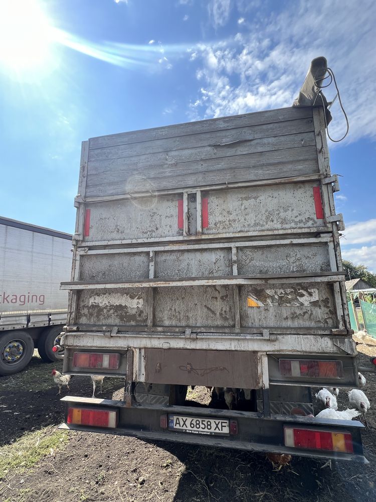 Напівпричіп бортовий