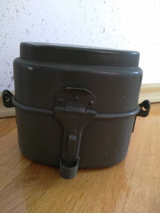 Menażka wojskowa, harcerska 1,2 l z 1990 roku