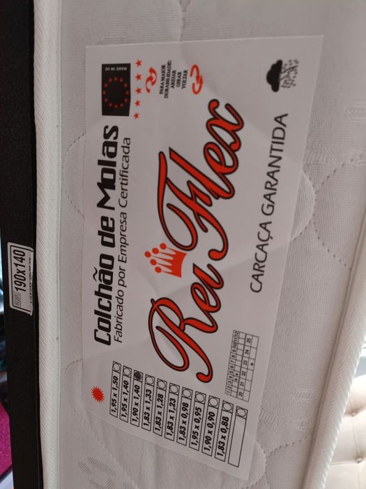 Vendo cama+colchão com estrado elevatório