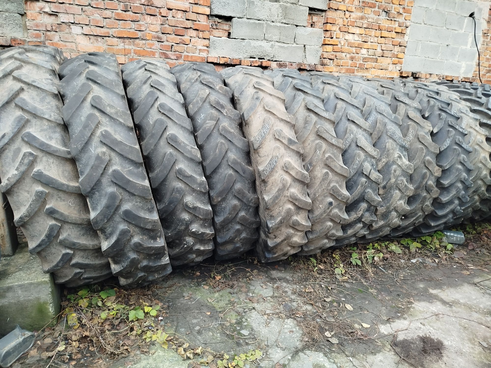 Шини 380/90r46 на оприскувач