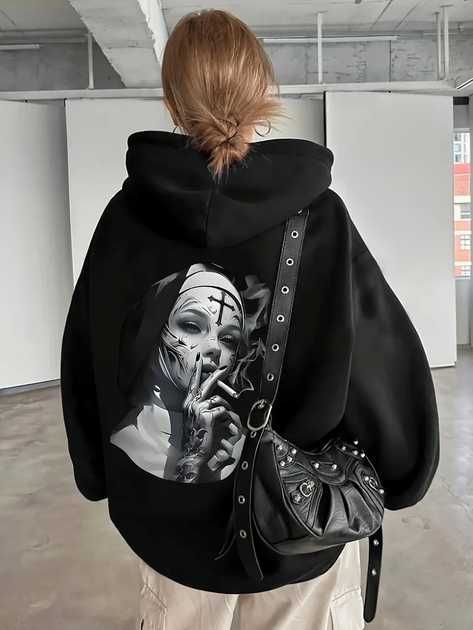 Худі жіноче, свитшот чорний з принтом монашка