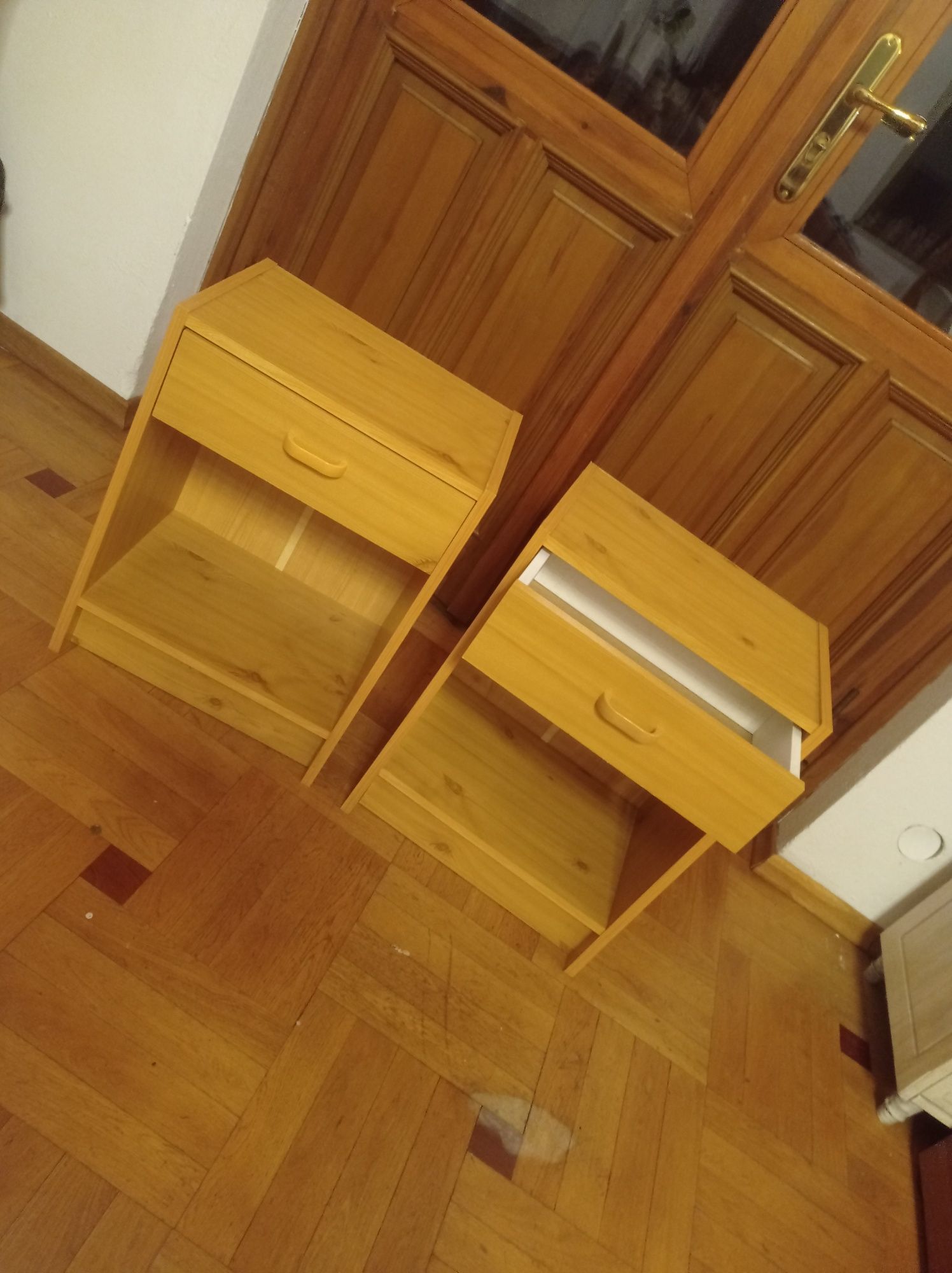 Stolik nocny dwie sztuki
