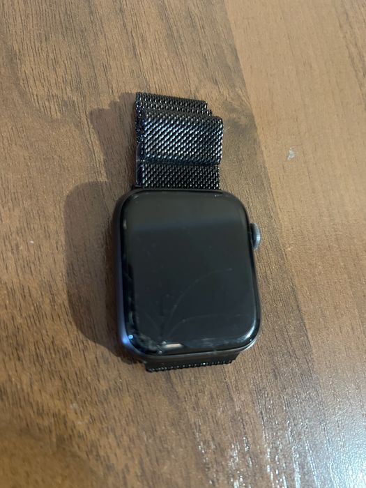 Продаються Apple watch 4.