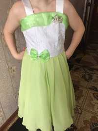 Красивое платье на девочку 7-8 лет