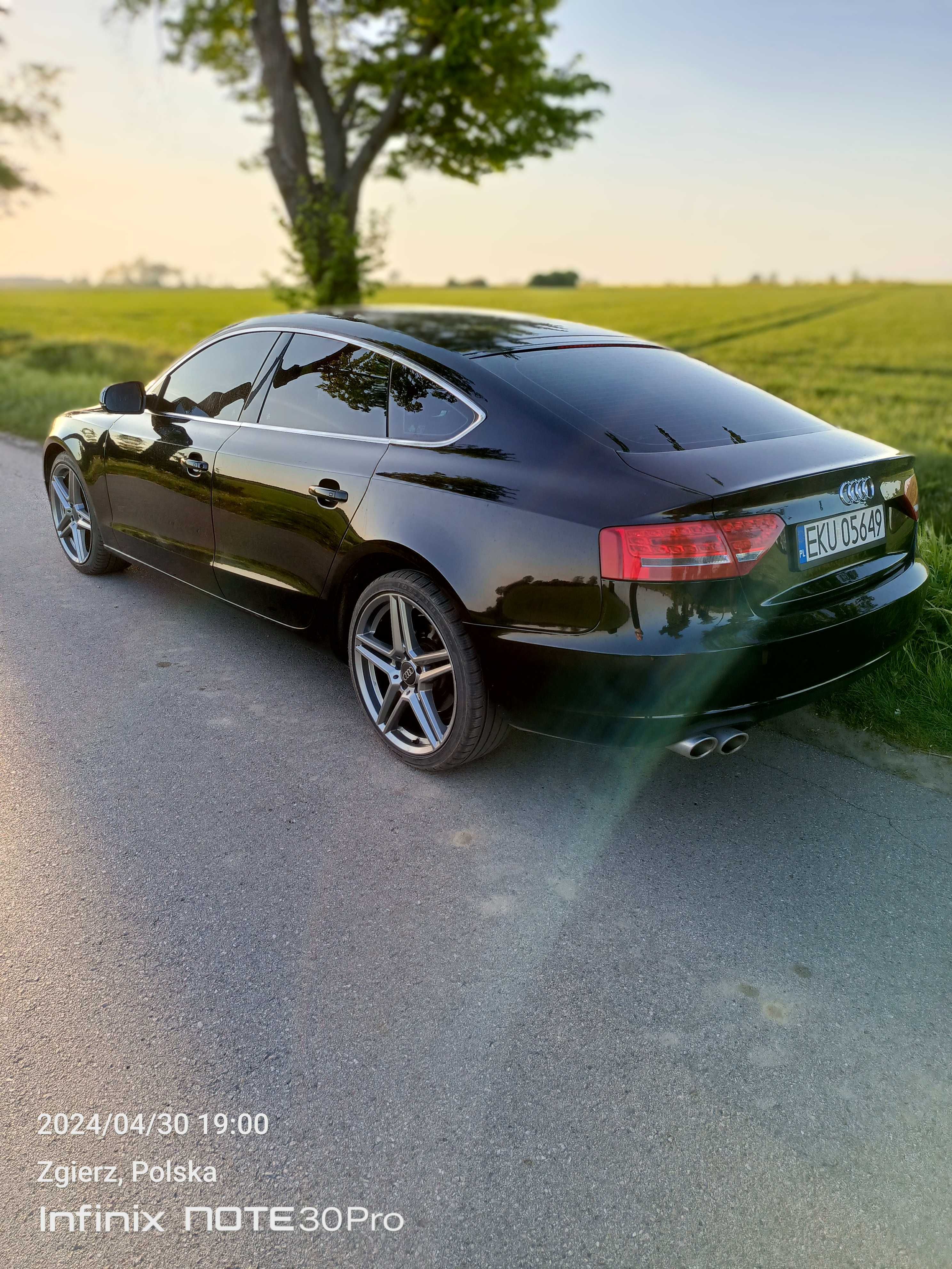 Audi A5.  2,0 TDI   Zadbane Czarne..2010 rok 170 km bezawaryjne