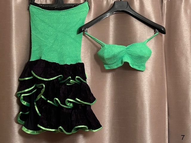 Vestidos, trajes de dança de salão, desportiva (clássicas ou latinas)