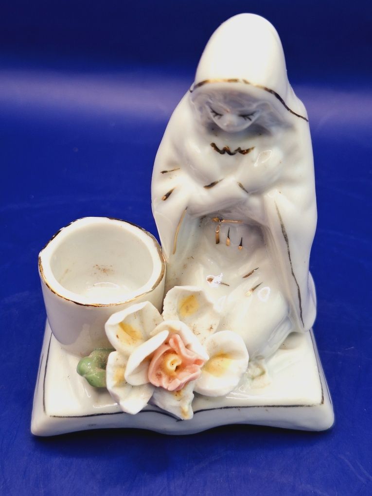 Świecznik porcelanowy