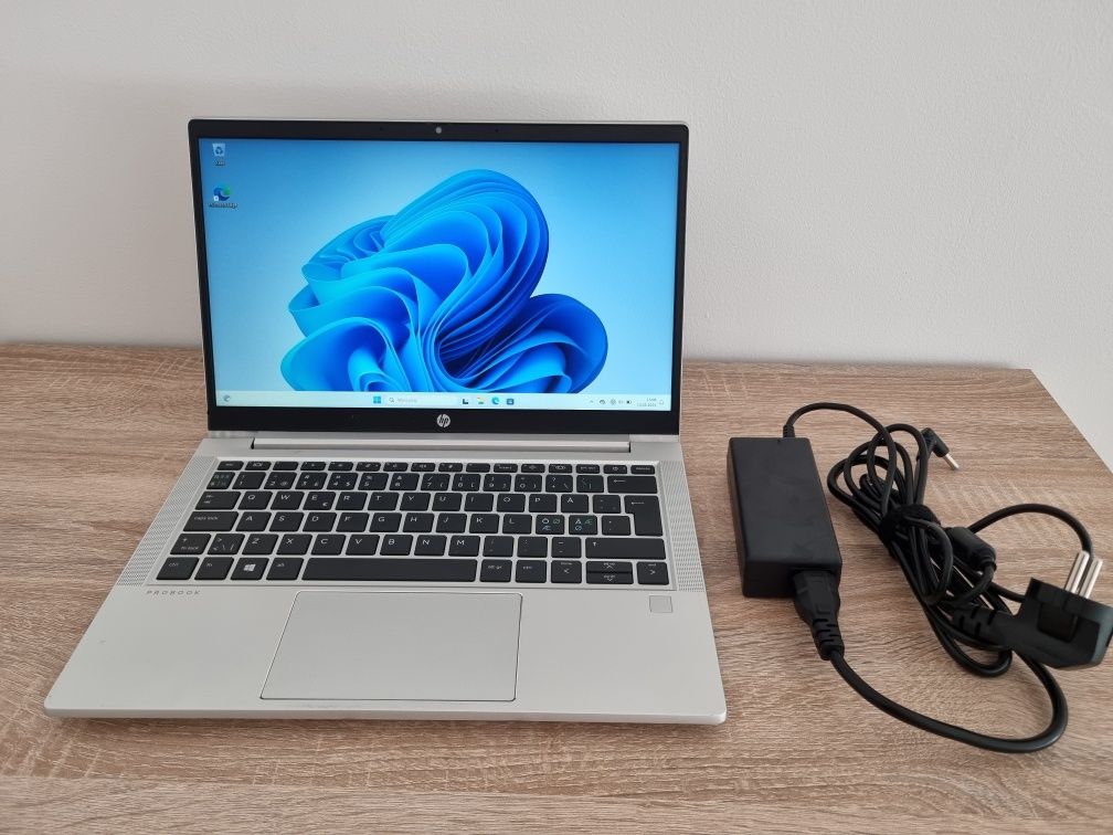 Laptop HP Probook 430 G8 8GB 256GB procesor Intel usb C nvme win 11