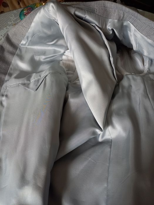 Fato de homem tons cinza