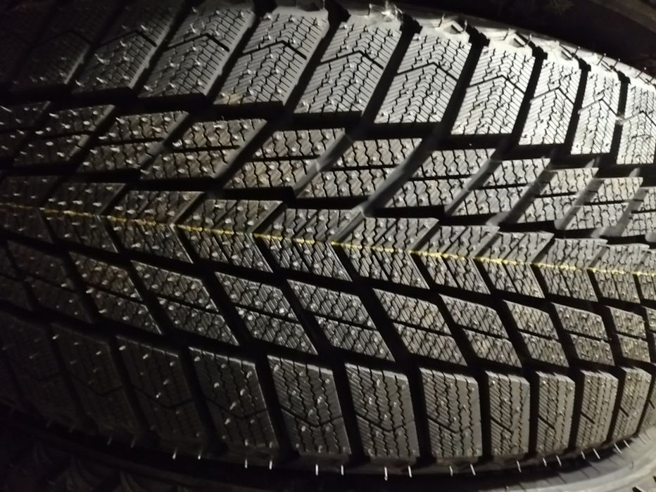 Зимова шина Nexen WinGuard ice Plus WH43 195/65 R15 95T, усі розміри