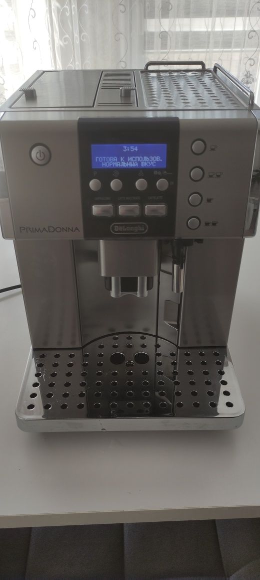 Кавова машина delonghi 6600,