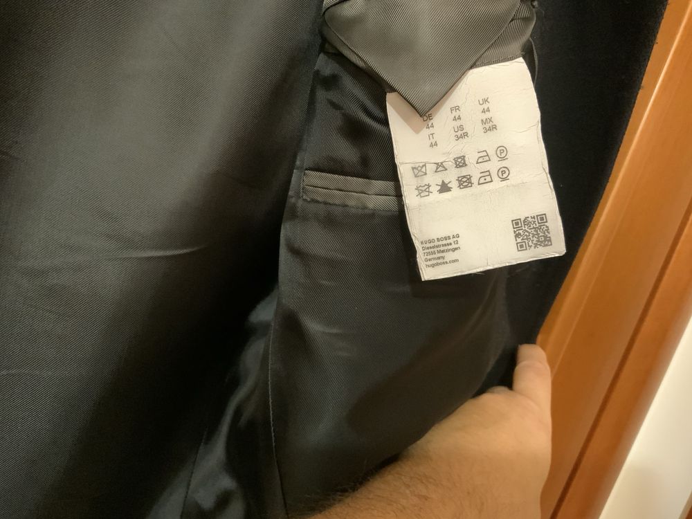 Hugo Boss męski wełniany płaszcz czarny r 44.