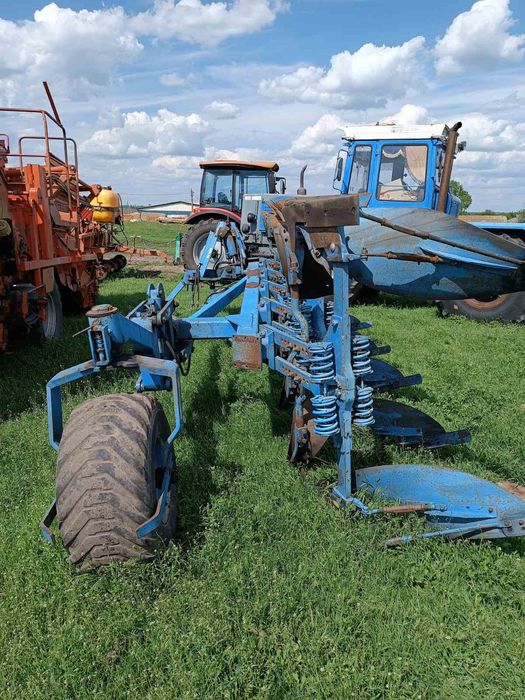 Оборотний плуг Лемкен Діамант 5+1 2009 року випуску з передплужниками