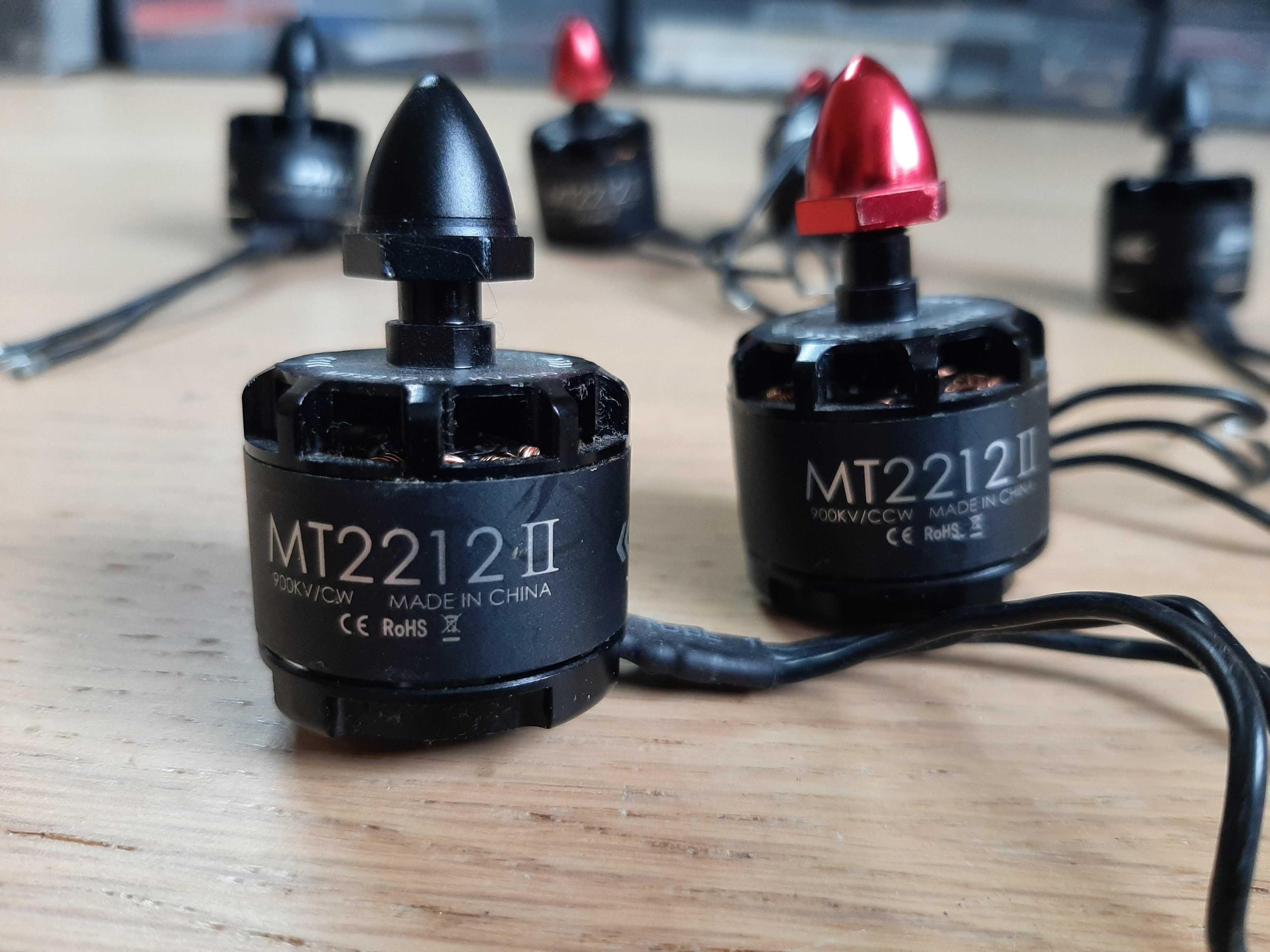 Silnik EMAX MT2212 II 900KV 3-4S do dronów samolotów wing itd.