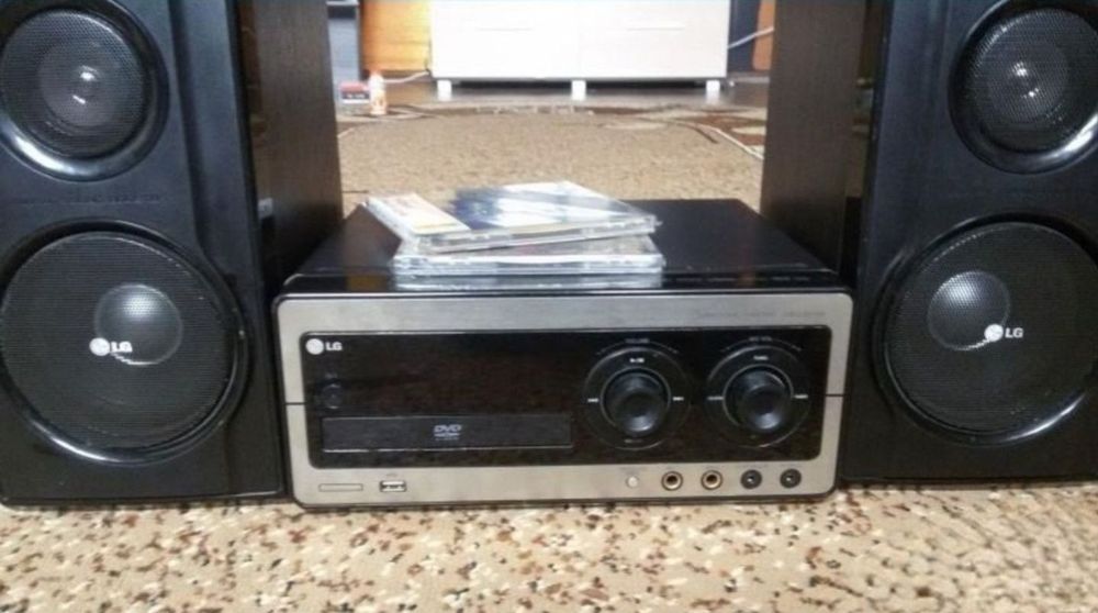 Музыкальный центр LG MBD-D62 USB/AUX/CD-mp3/DVD/FM,караоке.Б/У.