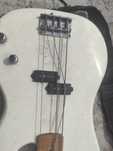 Guitarra/Baixo elétrico