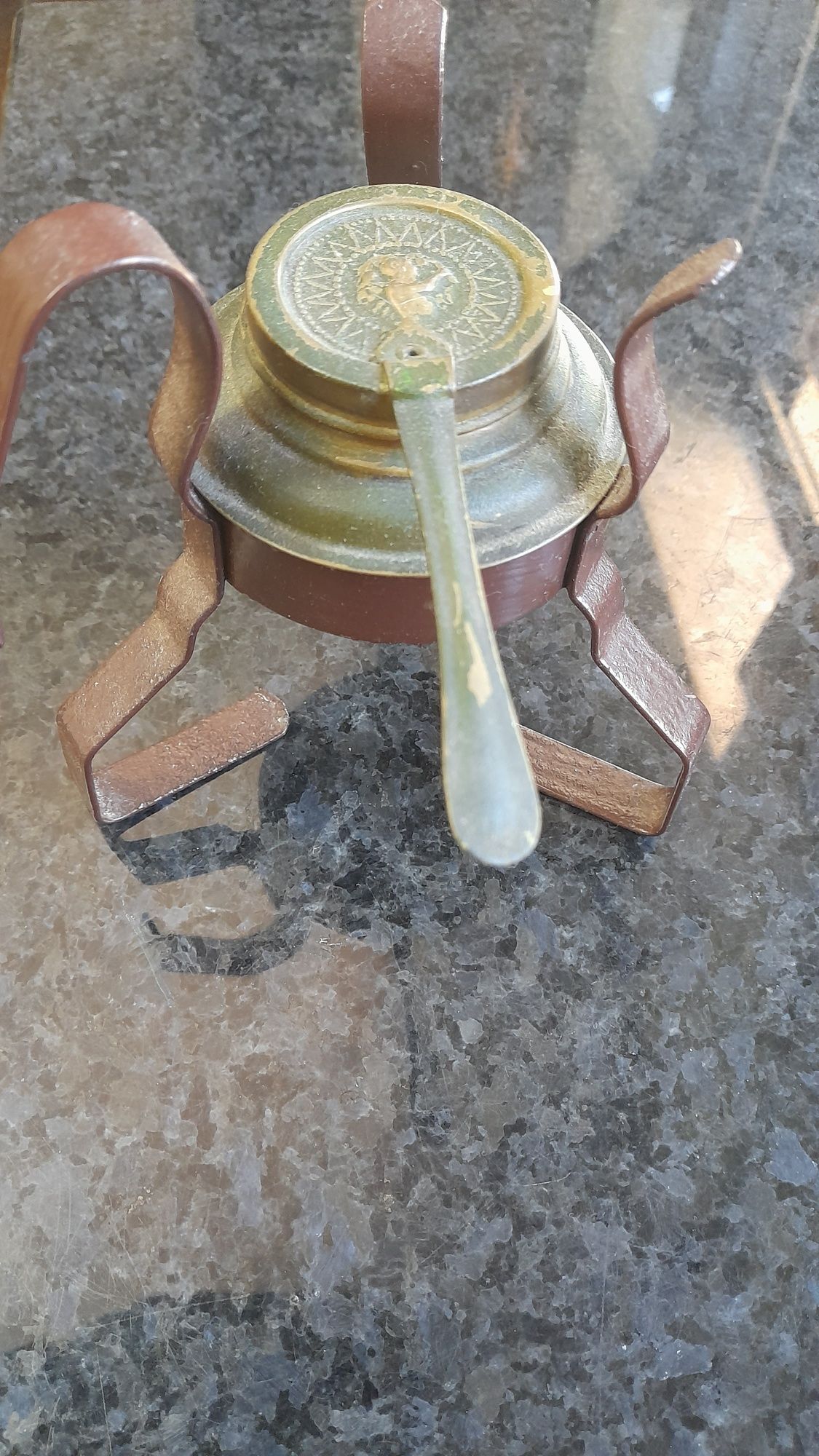 Lamparina muito antiga