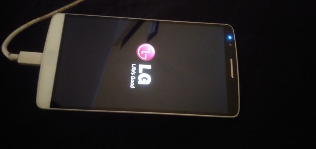 LG g3 z pudelkiem i instrukcja